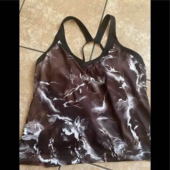 Nike L Padded Printed Active Top - Picture 1 of 5